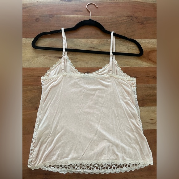 Lace tank top - Picture 2 of 4